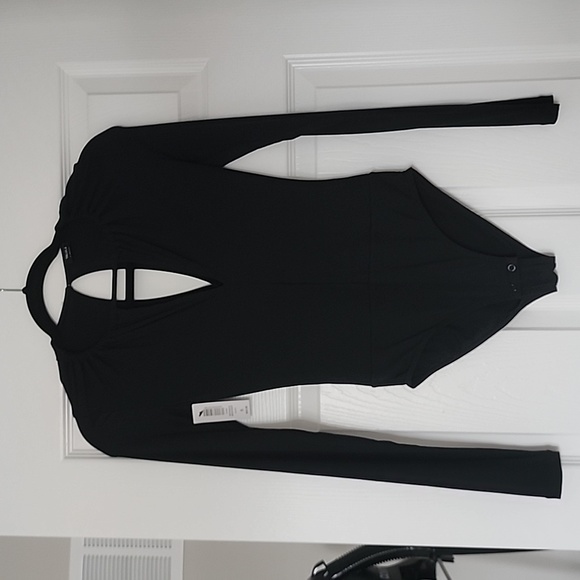 NWT aritzia black bodysuit - Picture 2 of 3